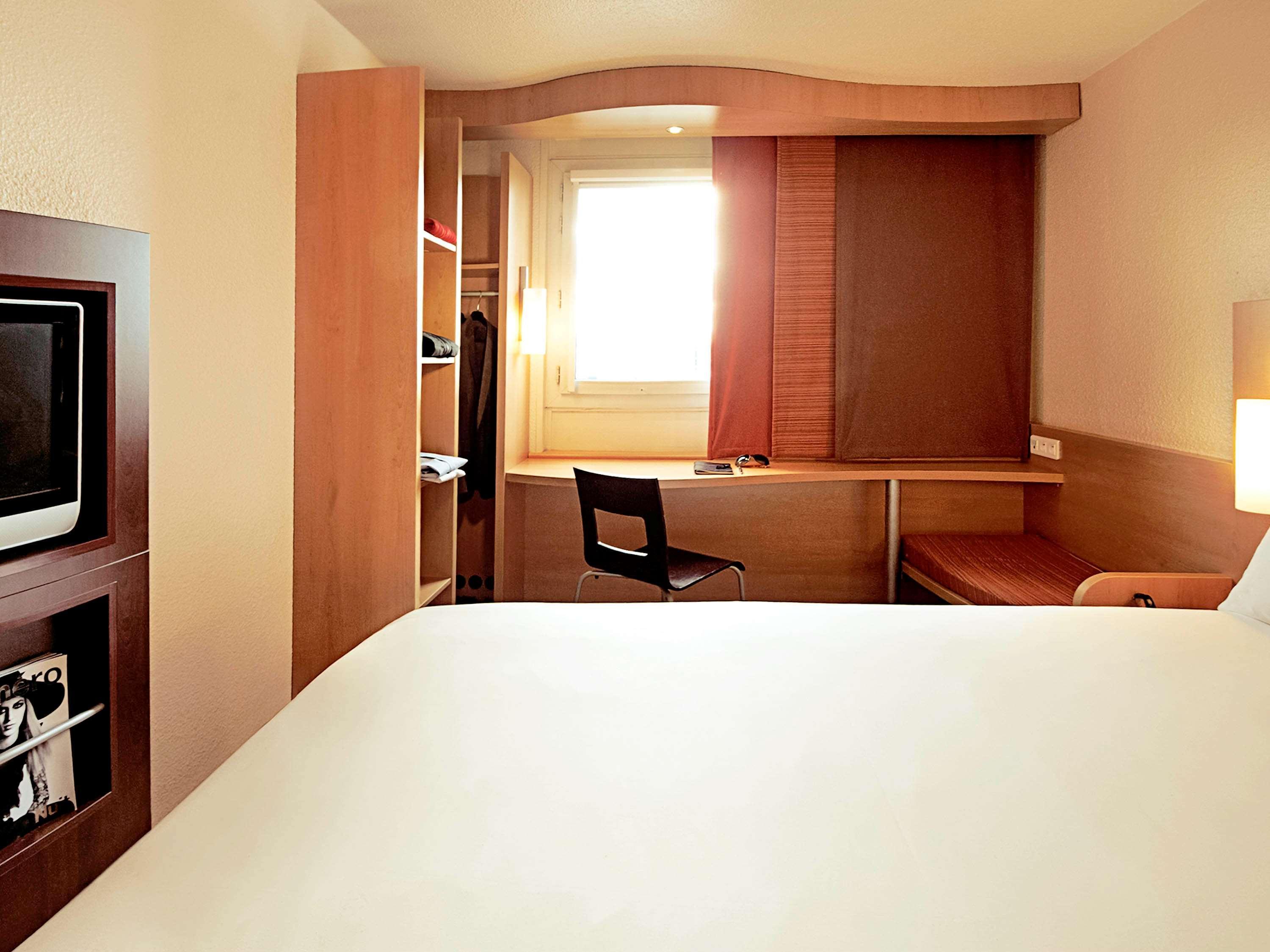Ibis Brussels Waterloo Hotel Екстериор снимка