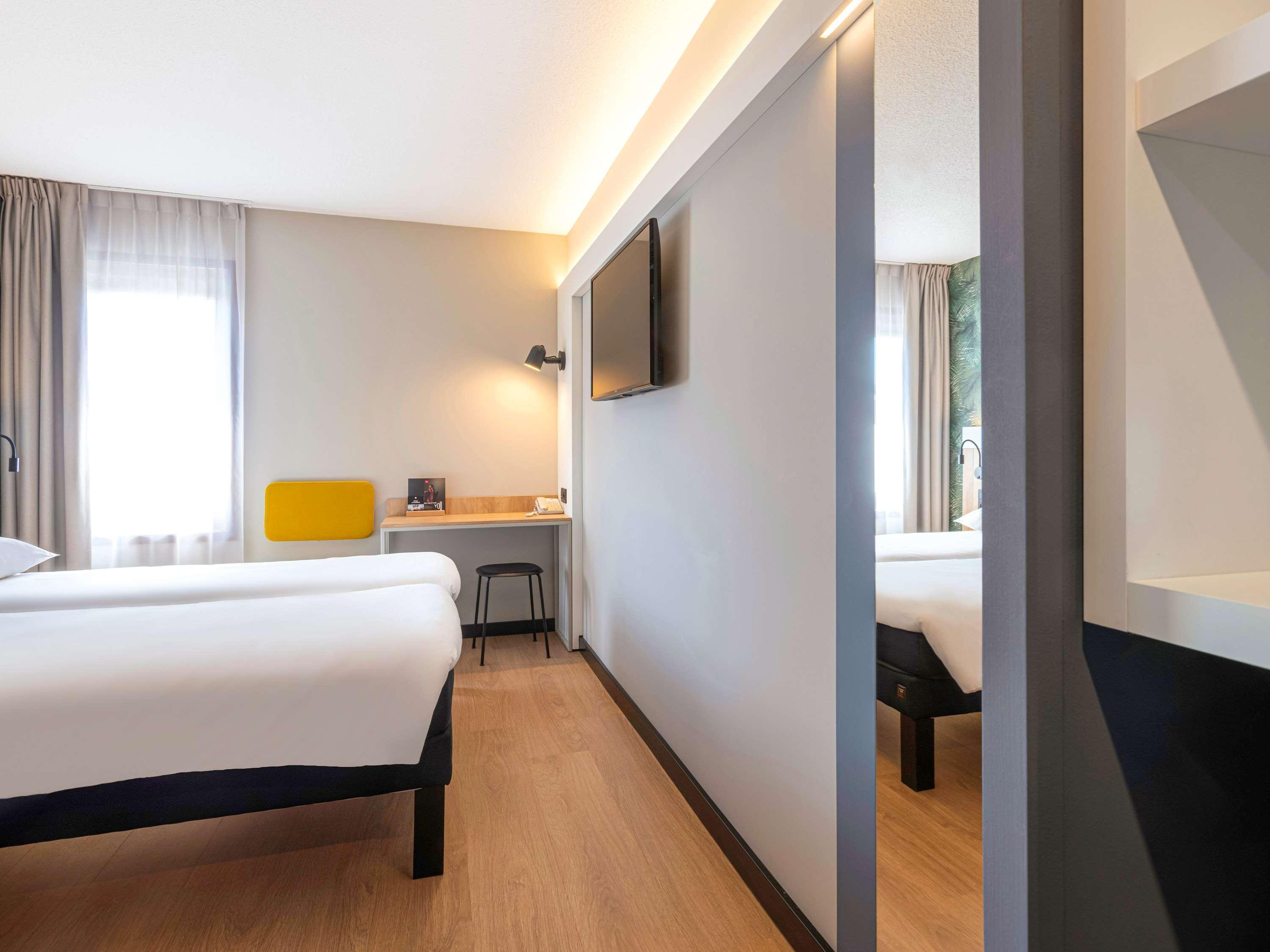 Ibis Brussels Waterloo Hotel Екстериор снимка