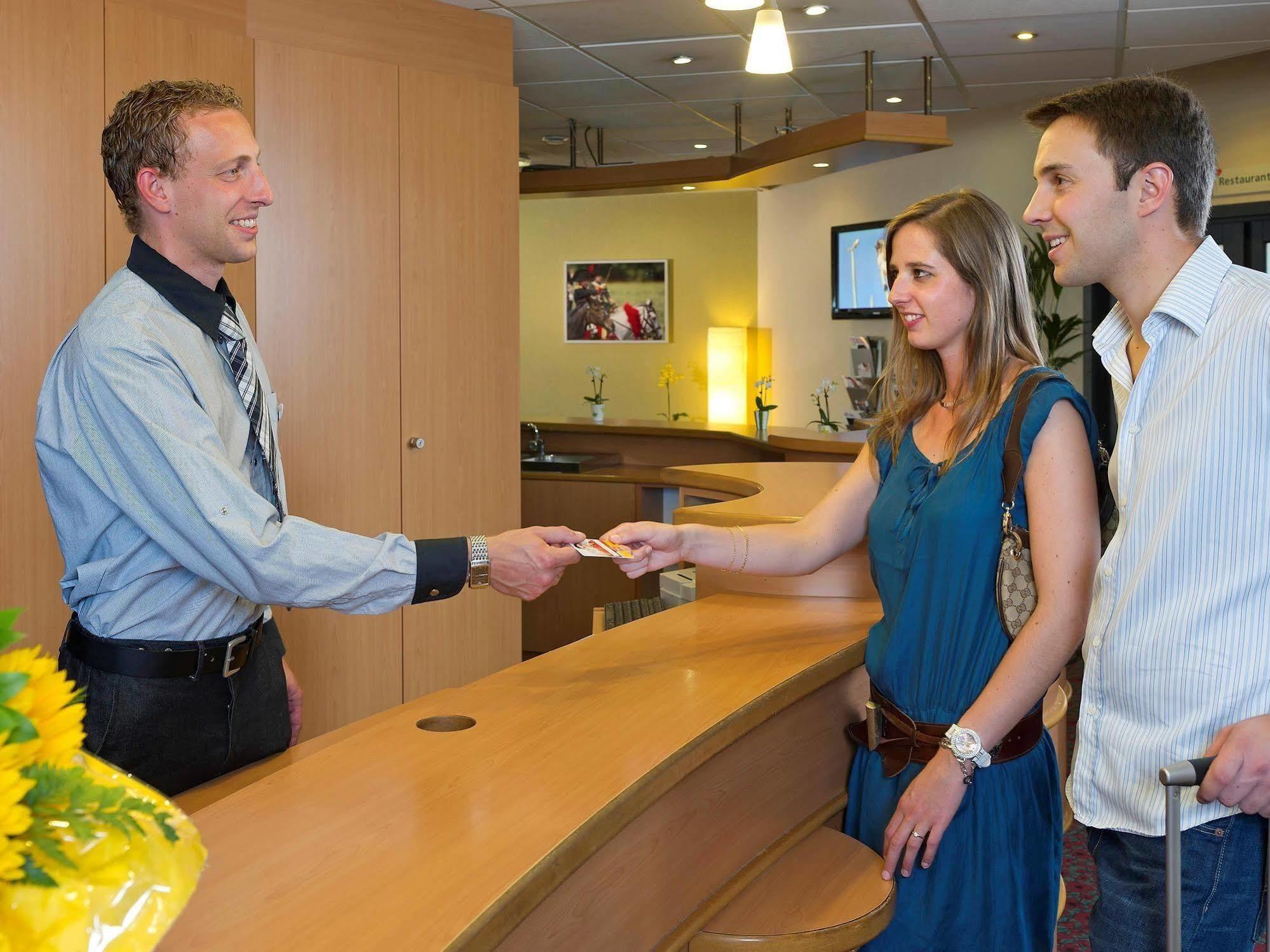 Ibis Brussels Waterloo Hotel Екстериор снимка